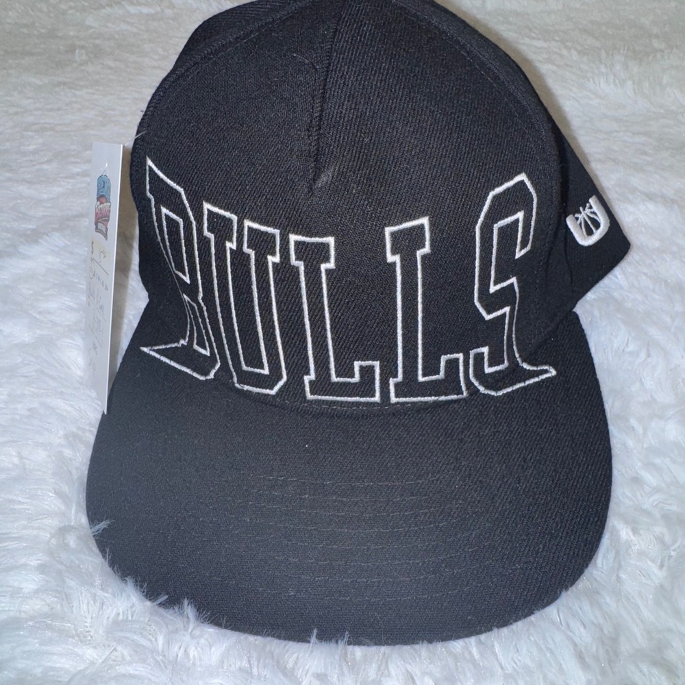 Ultra Game Snapback Hat Mens OSFM Black New Chicago Bulls NBA Embroidered Cap